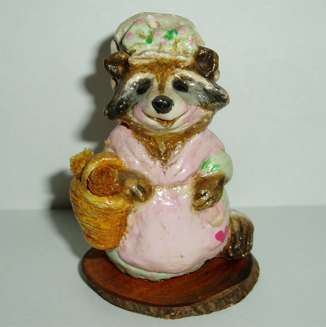 RC-1_Mother_Raccoon_pink_and_green