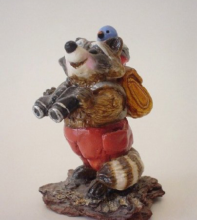 RC-3_Bird_Watcher_Raccoon_blue_bird_pants_red