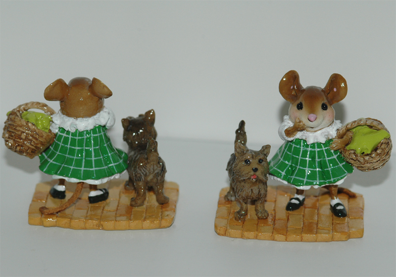 WWO-1_Dorothy_and_Toto_Emerald_City